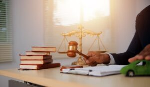 Comparison of truck accidents versus car accidents, highlighting the difficulty and legal complexities, with a focus on the need for a truck accident lawyer.